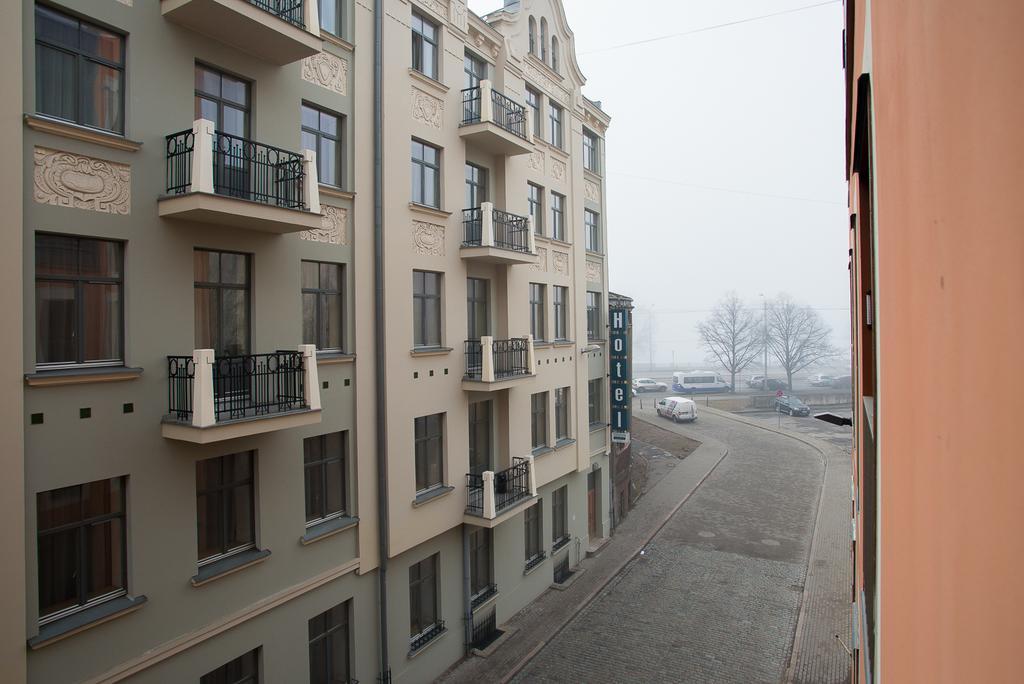 Old Julia Apartment