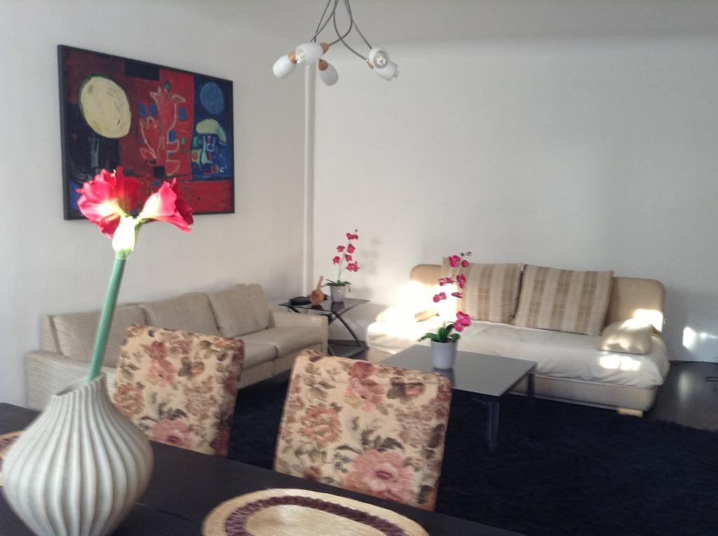 Cheap And Chic Apartment Riga