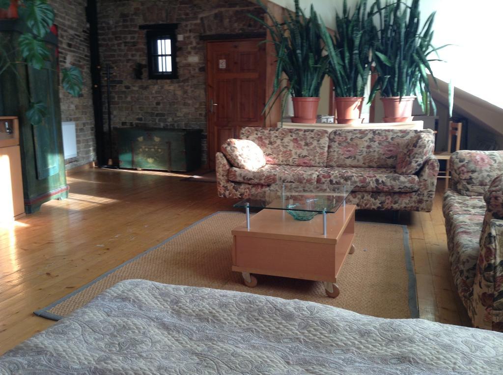 Cheap And Chic Apartment *