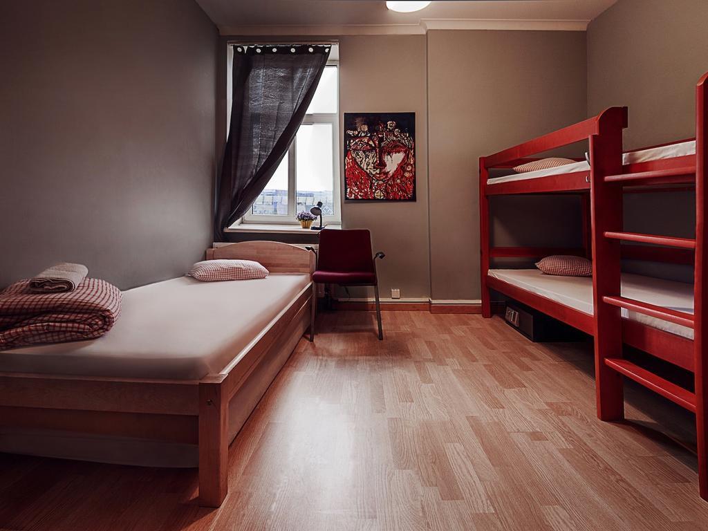 Big Bed Albergue *