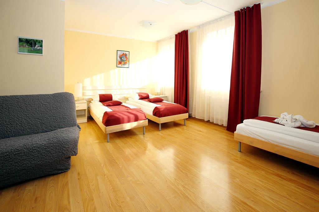 Tomo Free Parking Hotel