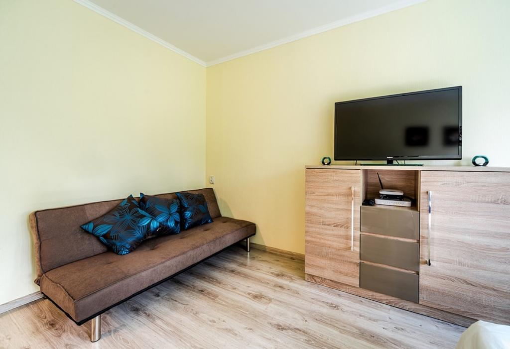 Apartment In Suburbs *