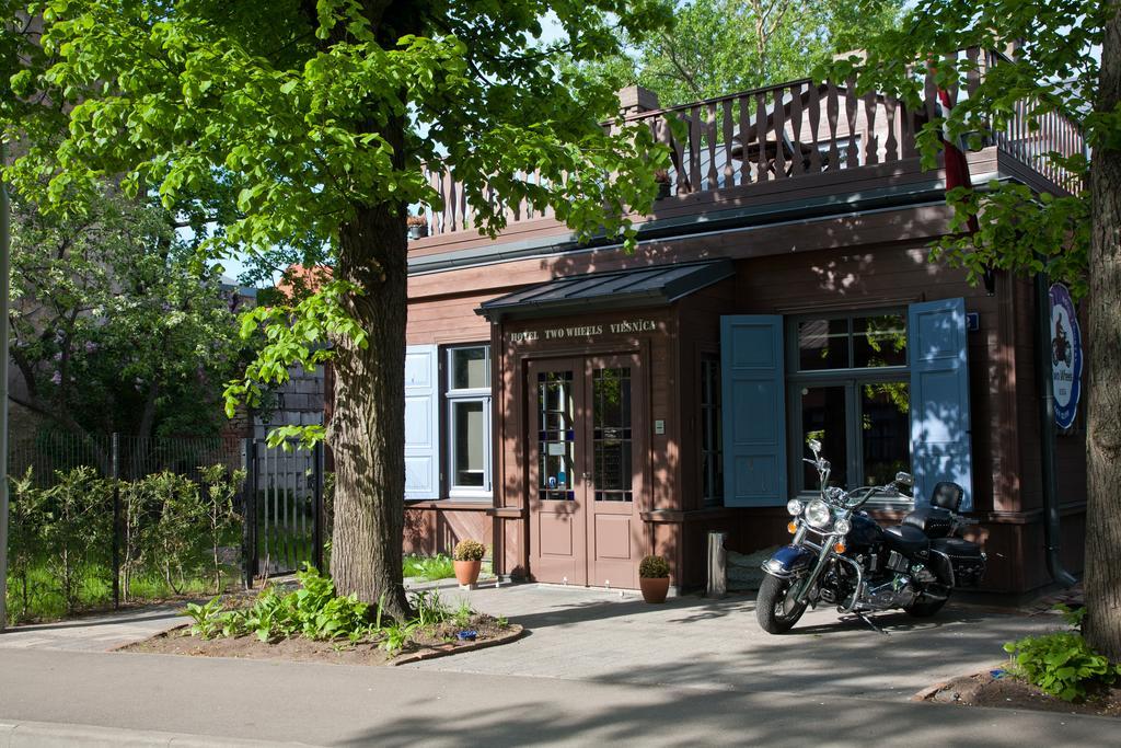 Two Wheels Hotel