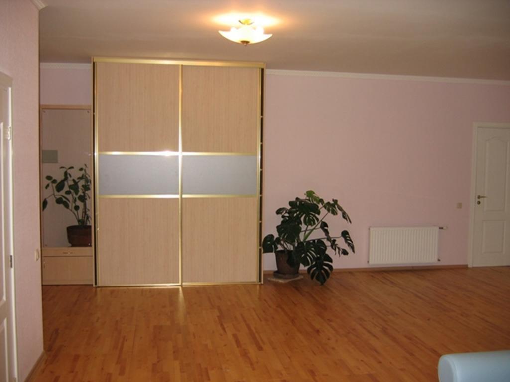 Vecaki Apartment