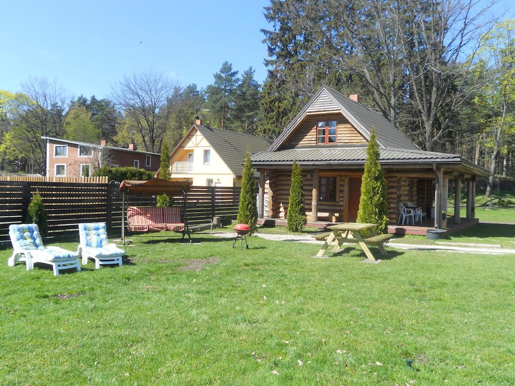 Forest Edge Lodge *