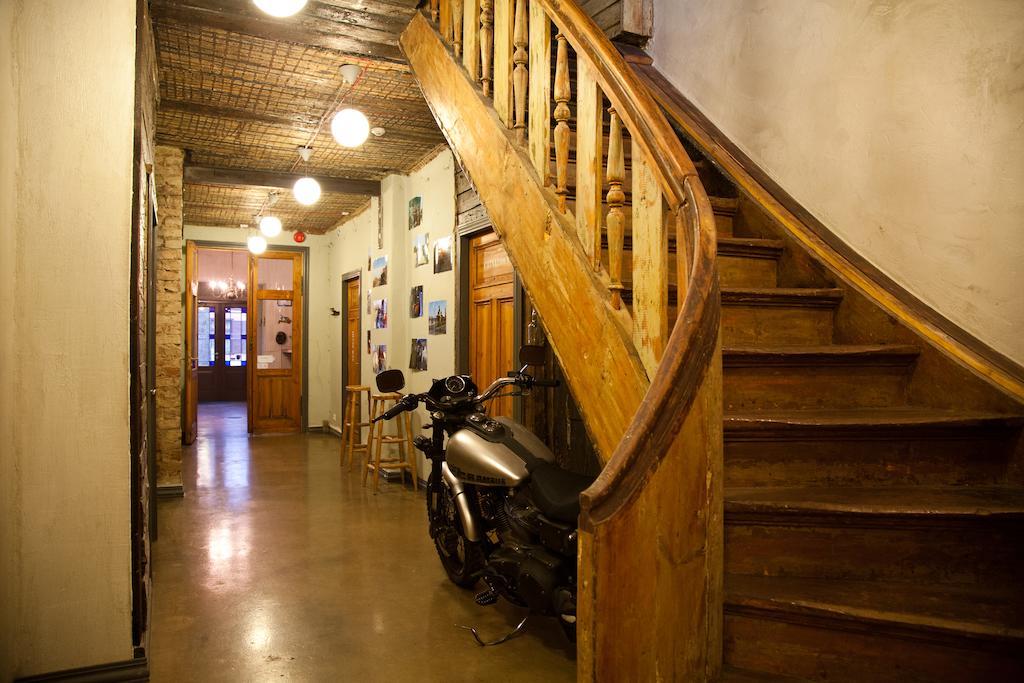 Hotel Two Wheels *