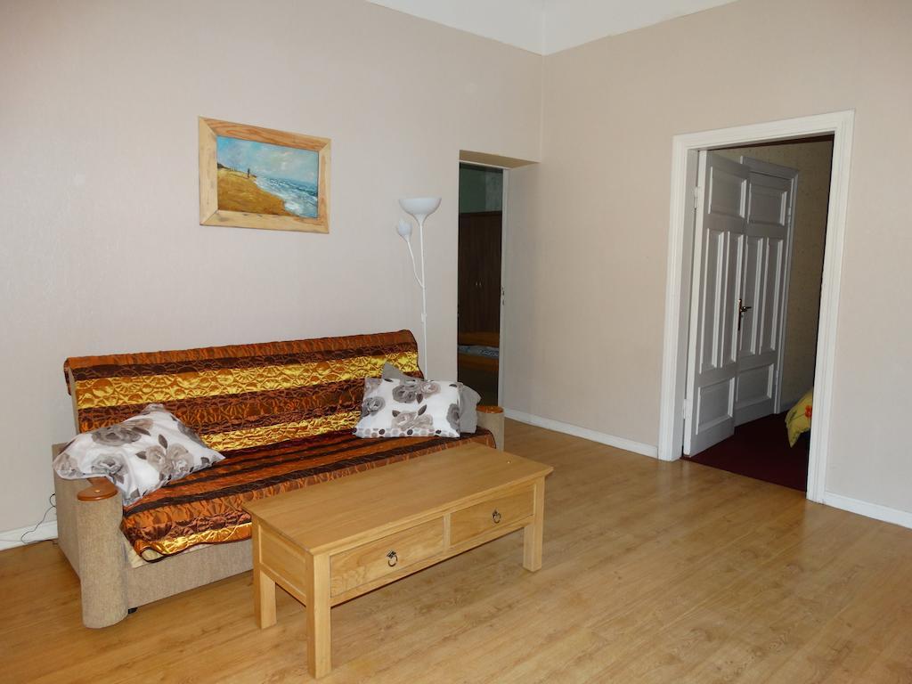 Apartment Aleksandra Caka 65