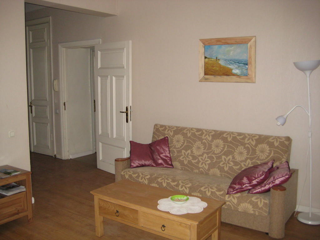 Apartment Aleksandra Caka 65 *