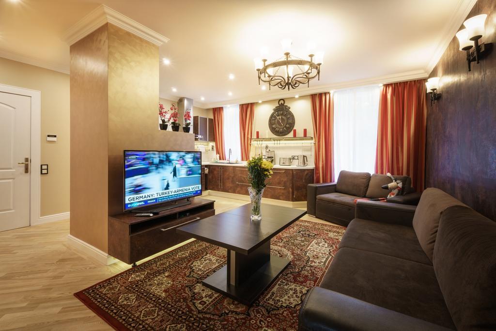 Bridgestoneluxapart Free Parking Riga