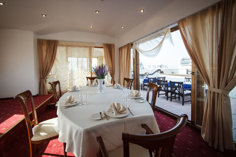 Hotel Teater 4*