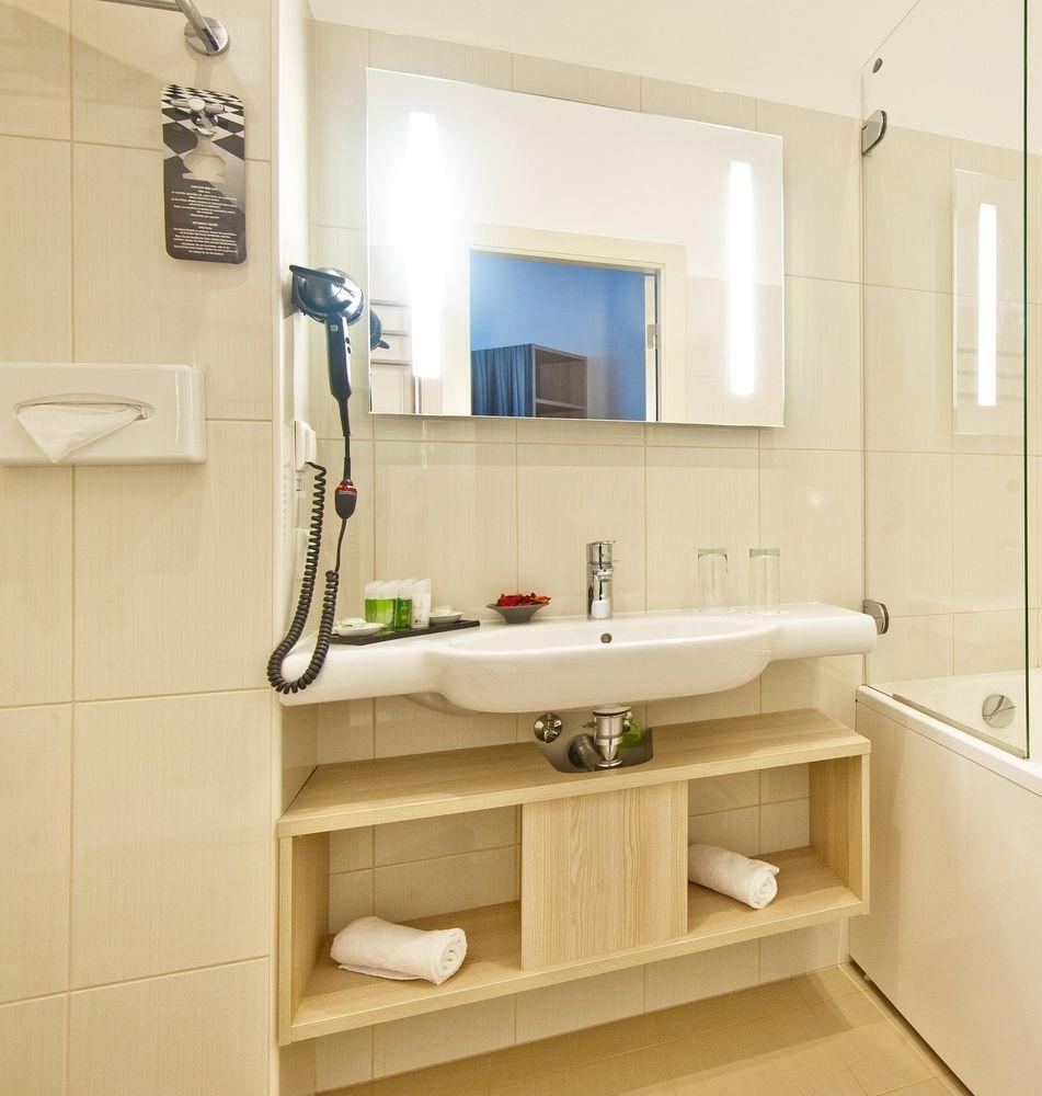Radisson Old Town Hotel 4*