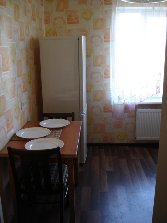 Dzelzavas Street * Riika