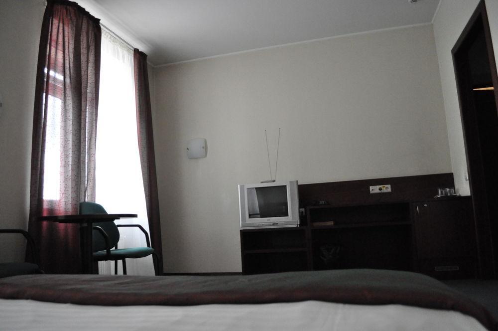 Albatross Hotel