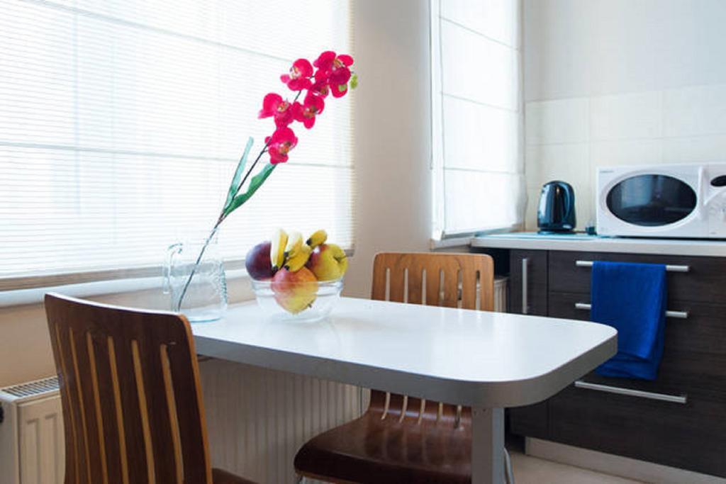 Gertrudes Street Apartment *