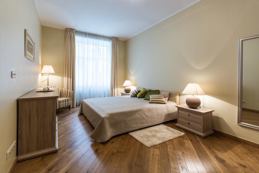 Lux - Ernesta, Free Parking Aparthotel Riga