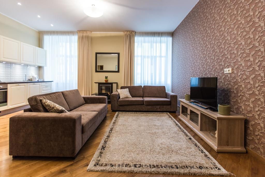 Lux - Ernesta, Free Parking Aparthotel Riga