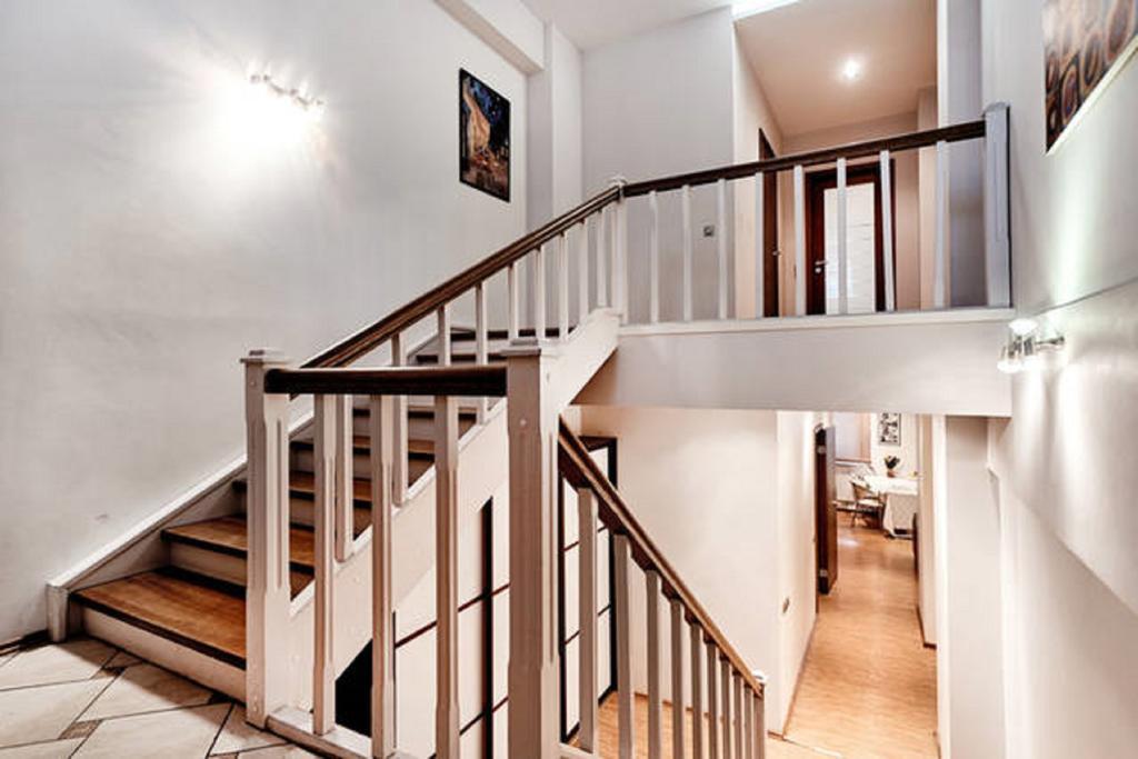 2-level Close To Old City