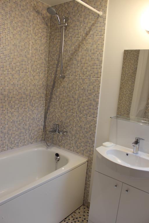 Three-bedroom On Peldu 19 Apartment *