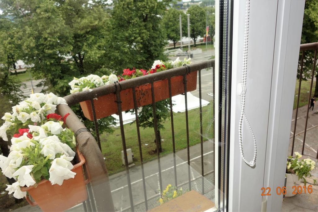 Huoneisto Riga Old Town River View With Balcony *