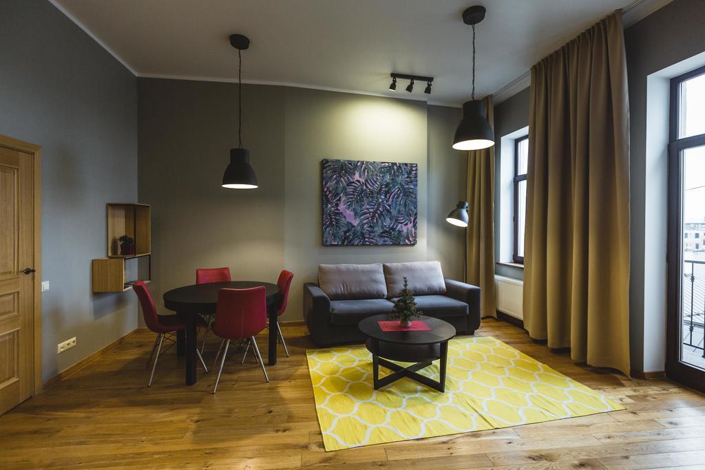 Lux - Ernesta, Free Parking 4* Riga