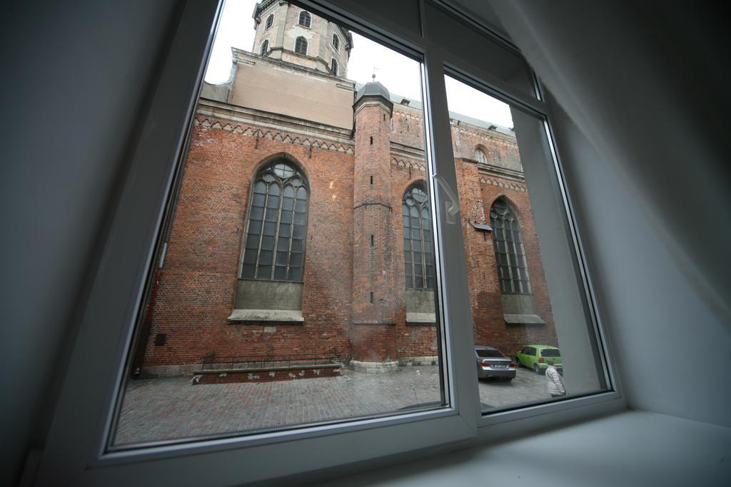 Three Bedroom Old Town Apartment *