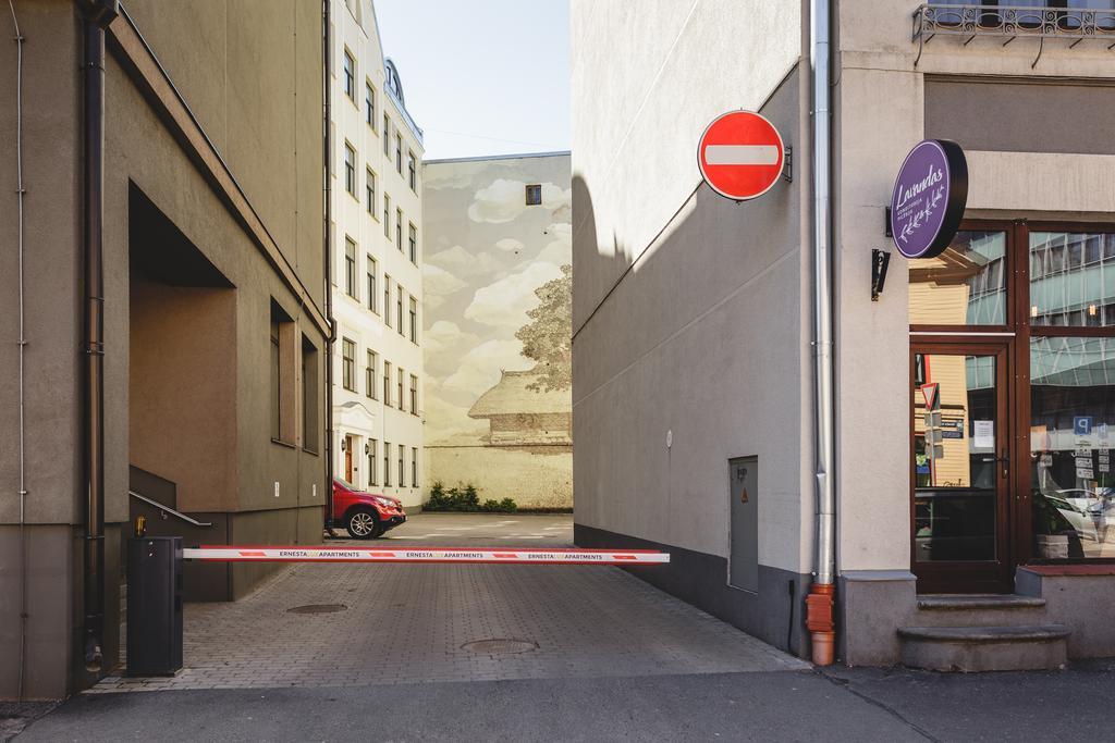 Lux - Ernesta, Free Parking 4* Riga