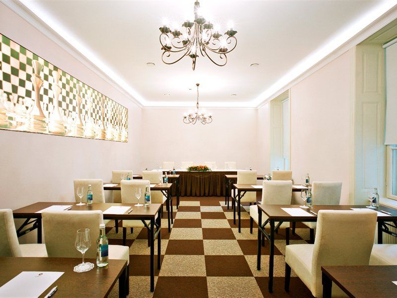 Radisson Old Town 4*