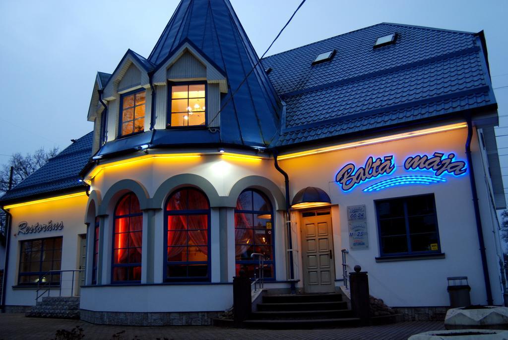 Balta Maja Guest house *