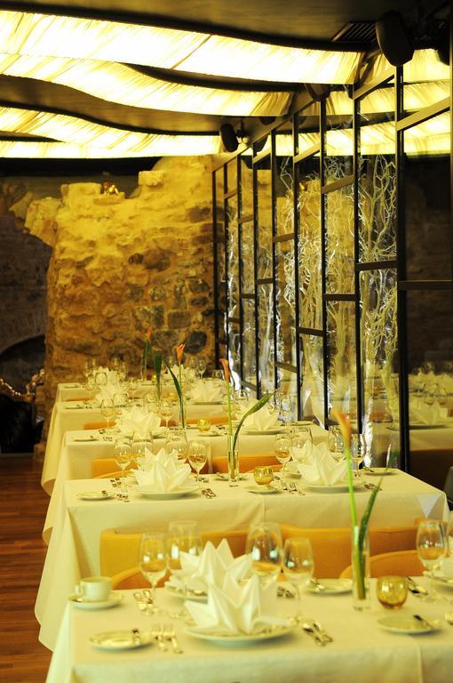 Royal Square & 5* Riga
