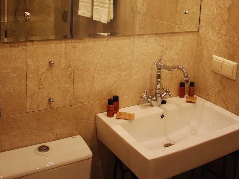 - Laipu Apartment