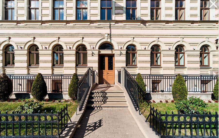 Old Park Apartment *