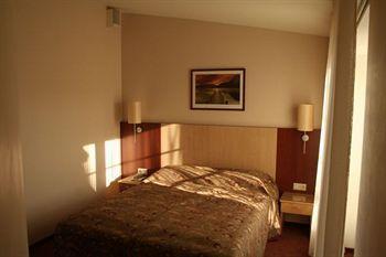 Edvards 3* Riga