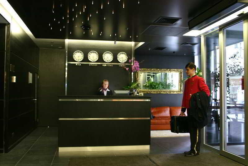 Royal Square & 5* Riga