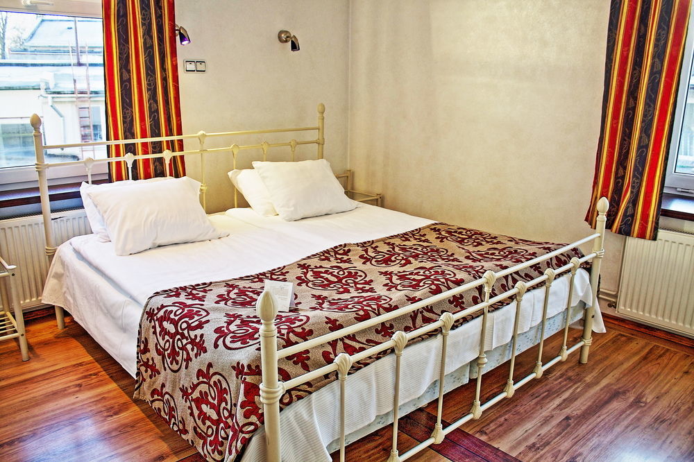 Khách sạn Nb With Free Parking 3*