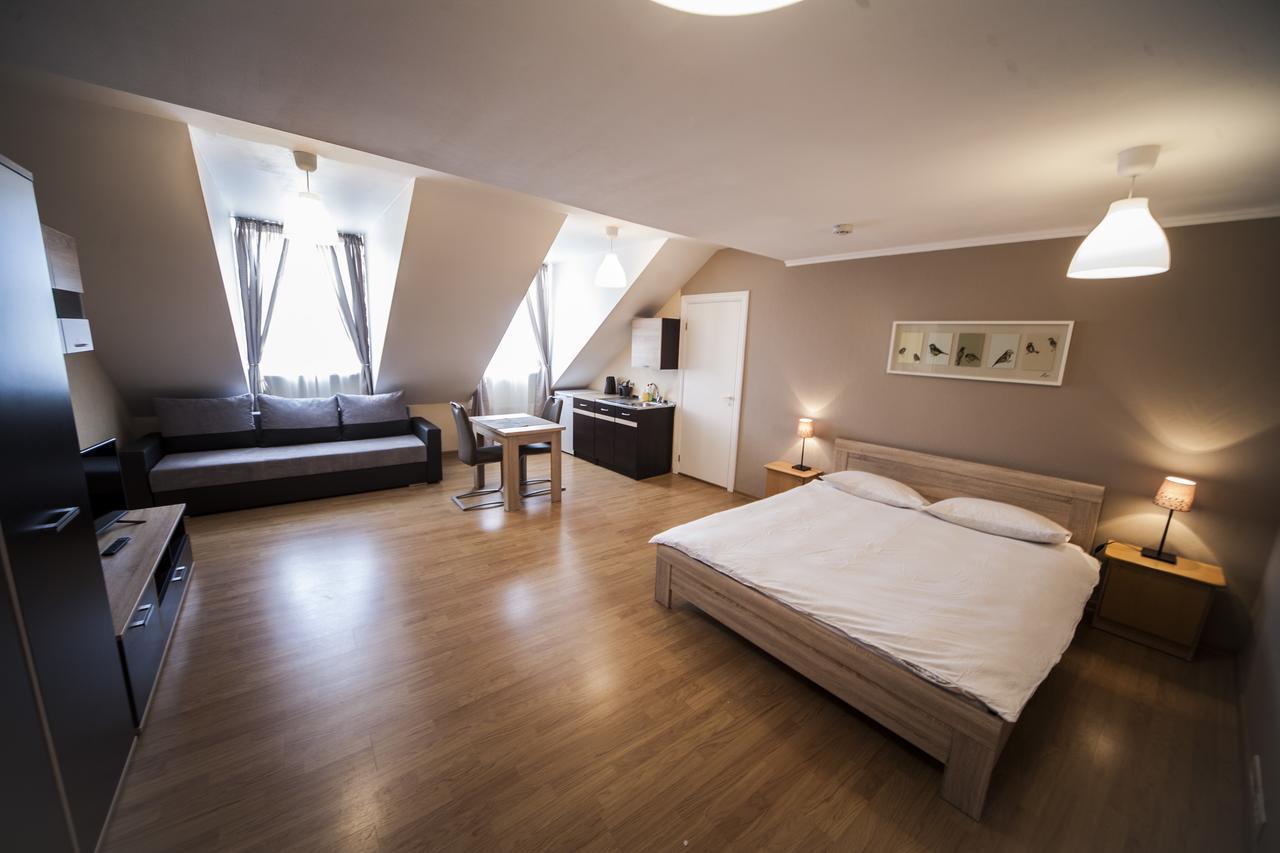 Old Town Apartment *