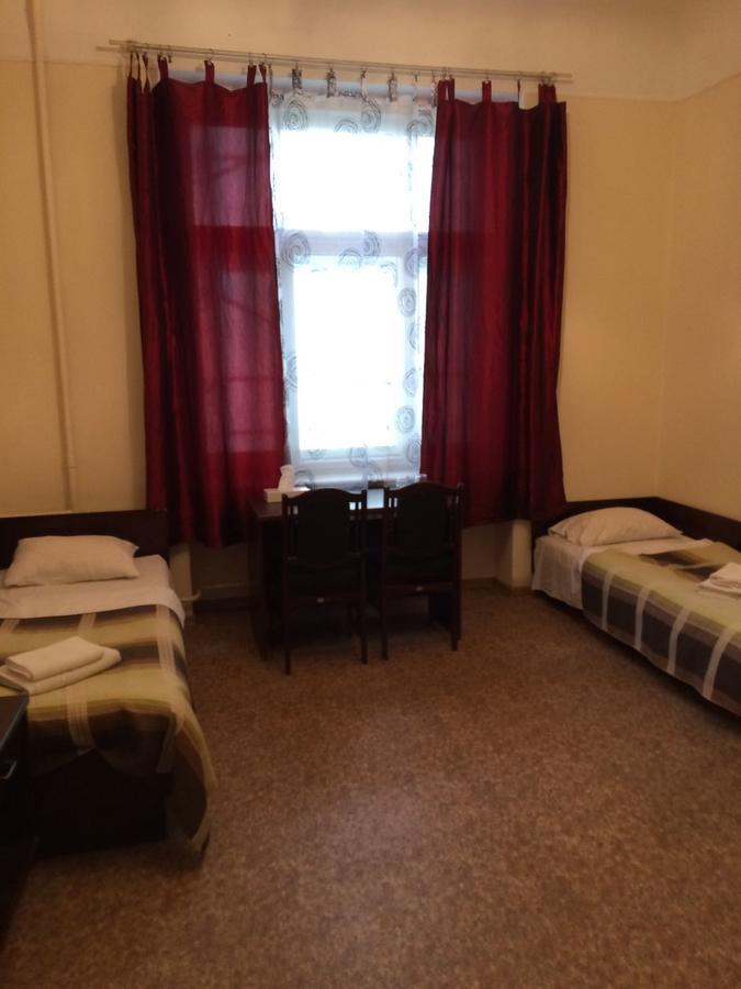 Viktorija With Private Hostel Riga