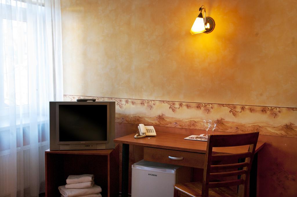 Linovo With Free Parking 3* Riga