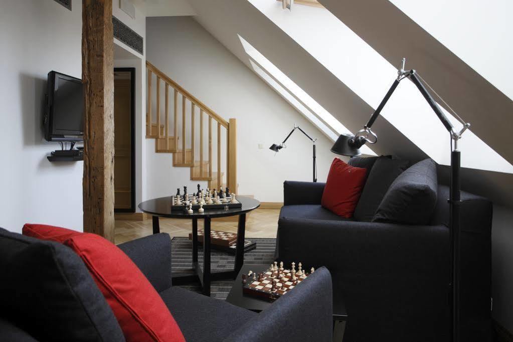 Neiburgs 4* Riga