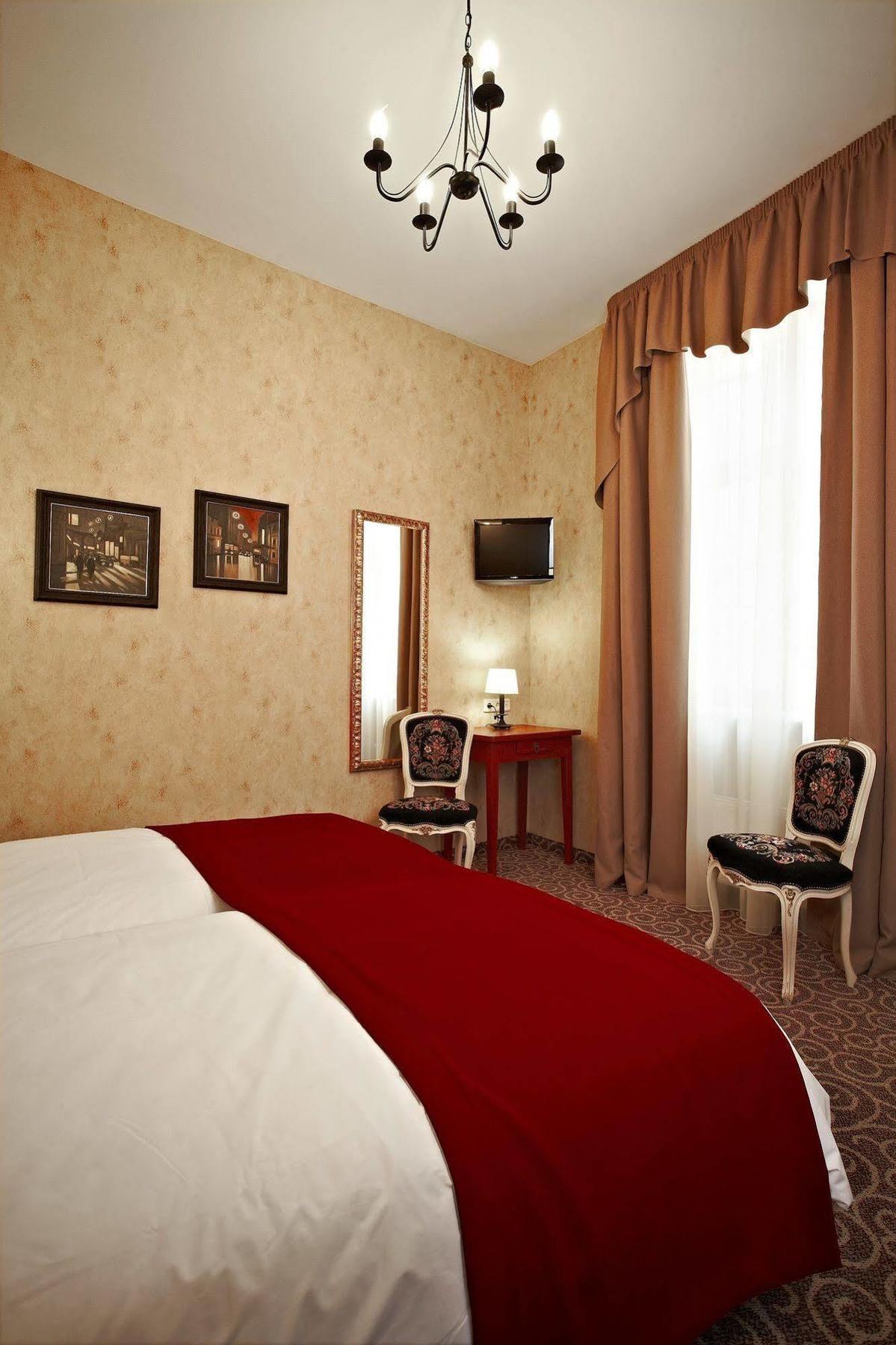 Hotel Justus 4*