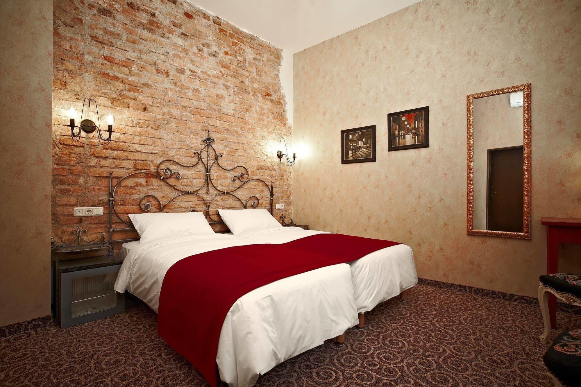 Justus Hotel 4*