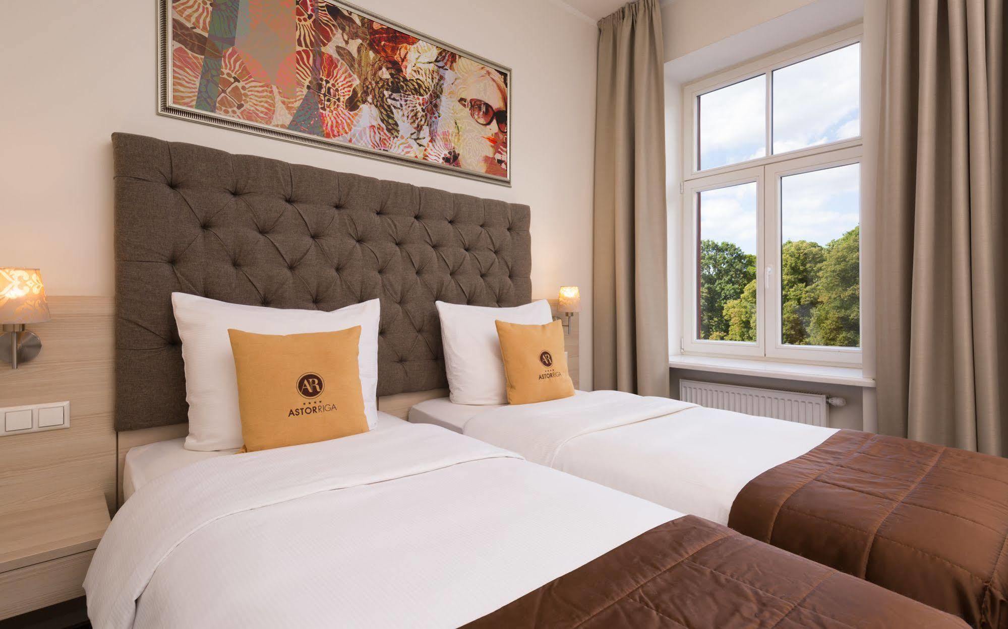 Hotel Radisson Old Town 4*