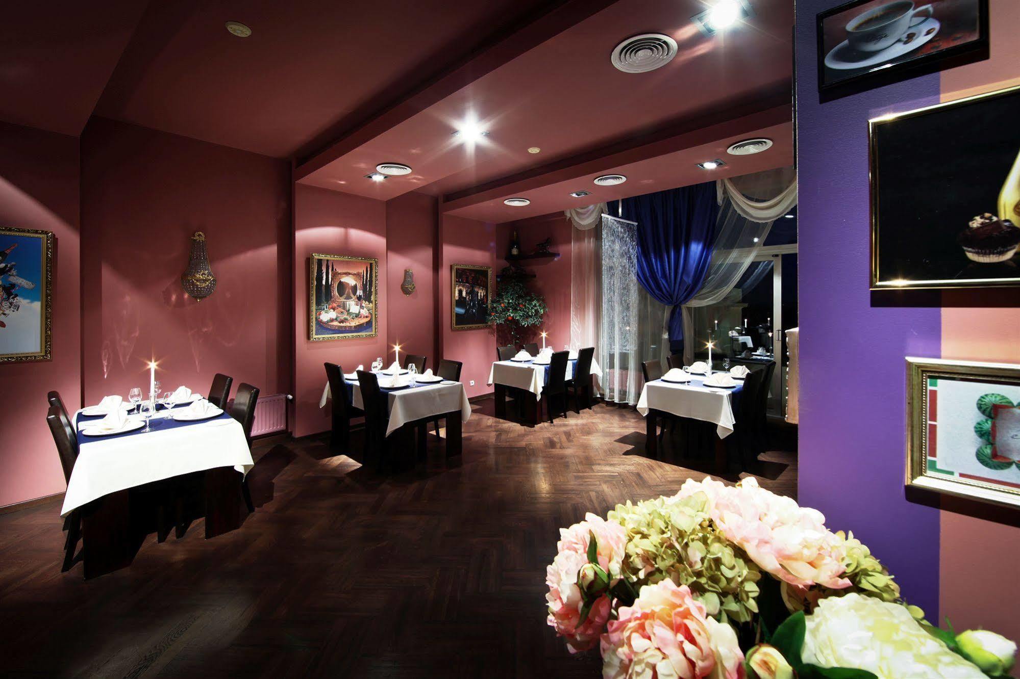 Teater Hotel