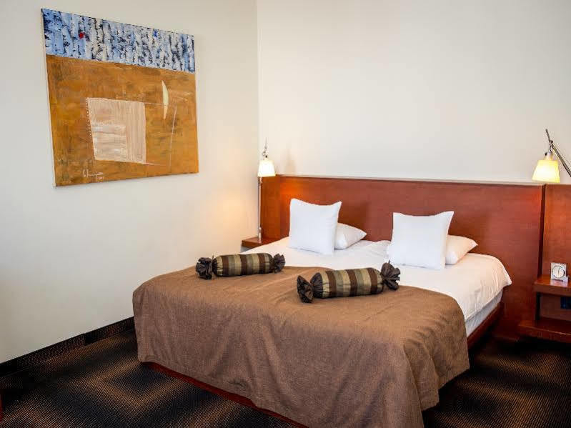 Rixwell Centra 4*