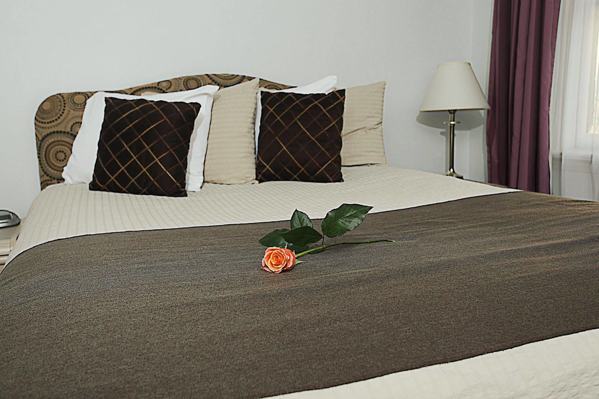 Airport Mara 3* Riga