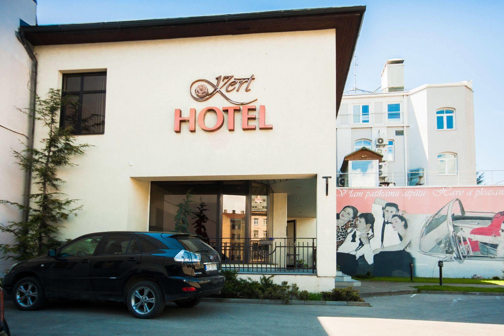 Aparthotel Kert Free Parking 3*