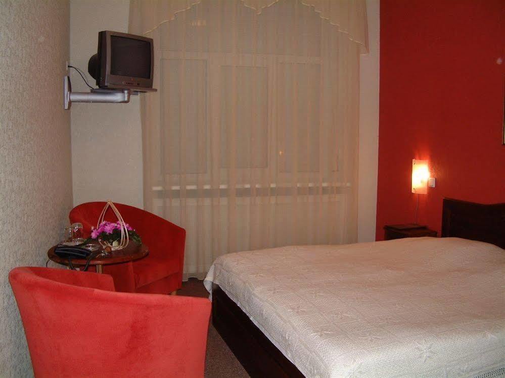 Kert Free Parking Aparthotel 3*