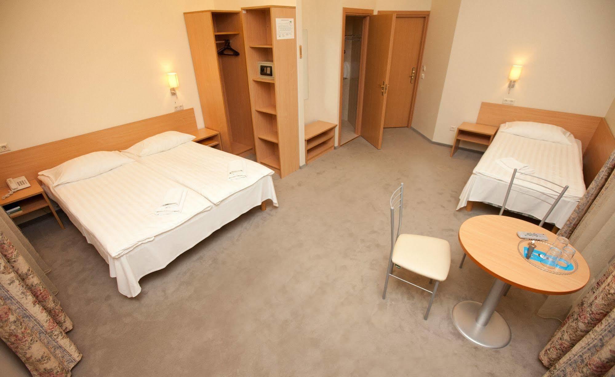 Toss Hotel 3*