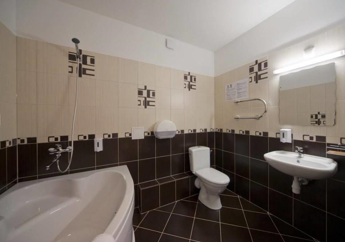 With Free Parking Hotel 3*