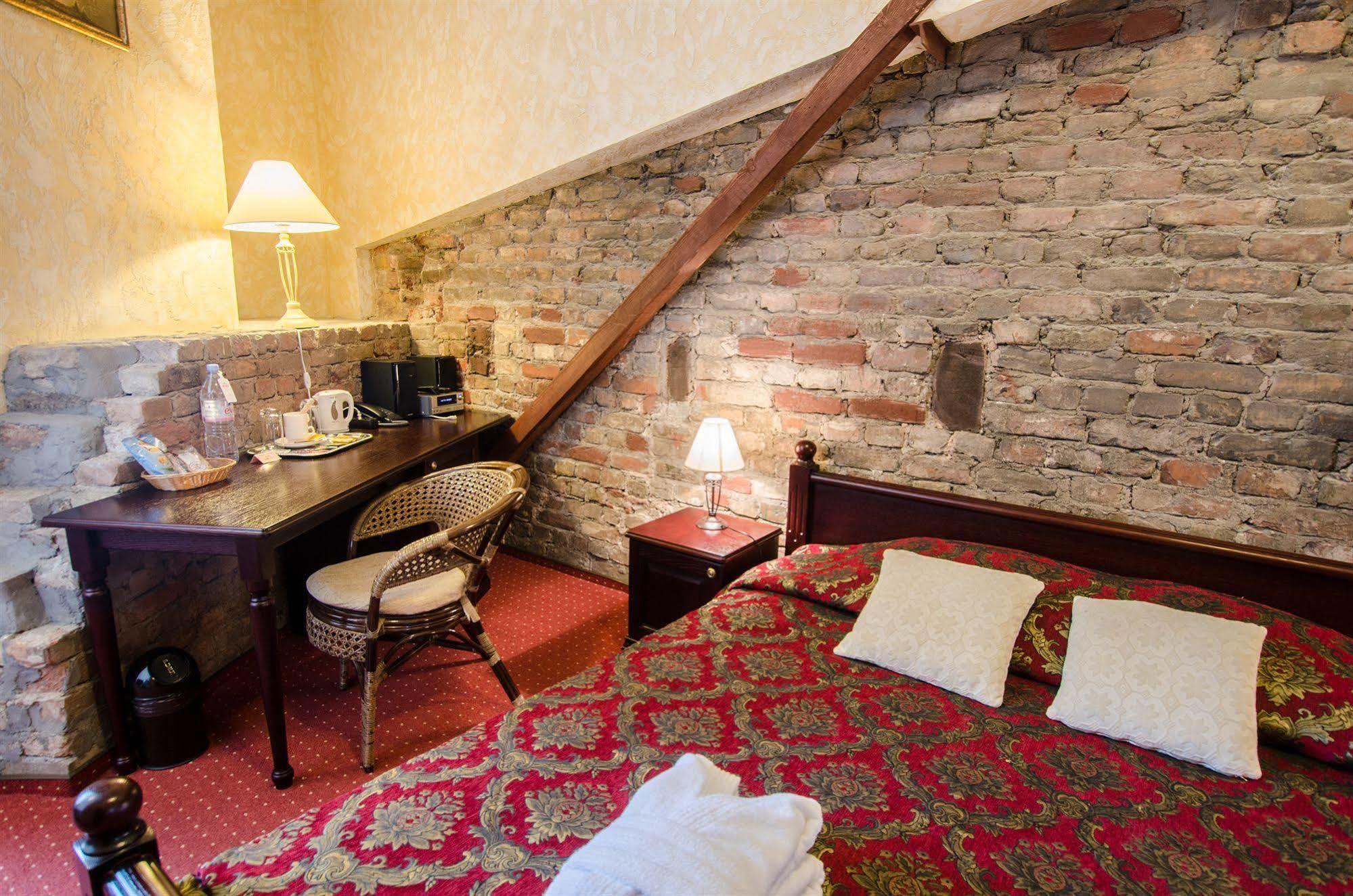 Boutique Monte Kristo Viesnīca 4*