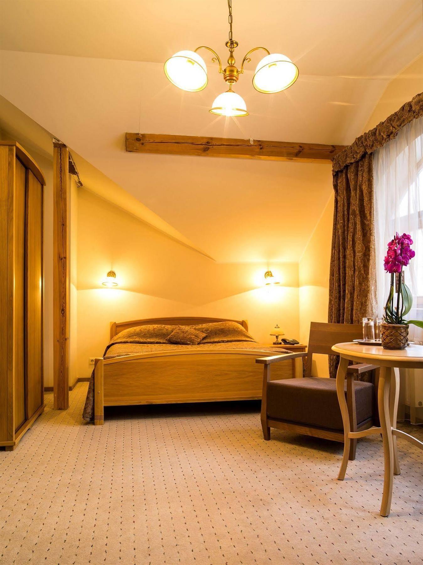 Elizabete Design 3*